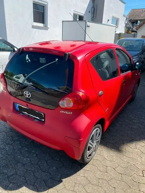 Brugt Toyota Aygo 68 HK (50 kW) 2008 Rød Hatchback