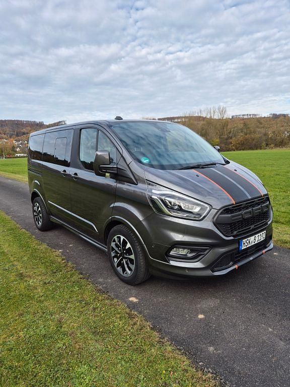 Gebraucht Ford Tourneo Titanium 185 PS (136 kW) 2020 Grau Van / Kleinbus