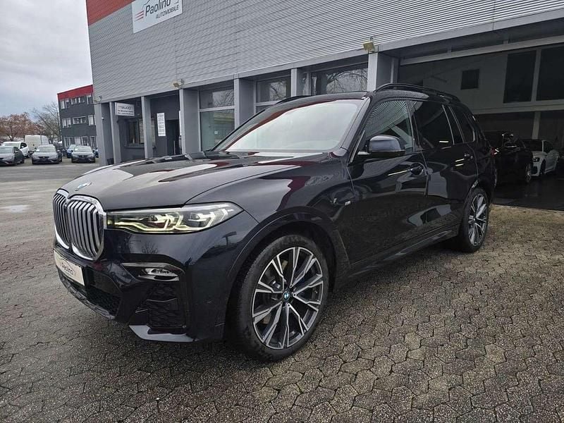 Carbonschwarz Gebraucht 2020 BMW X7 M Sport SUV | 58.890 € (Guter Preis) - Bild 1/4