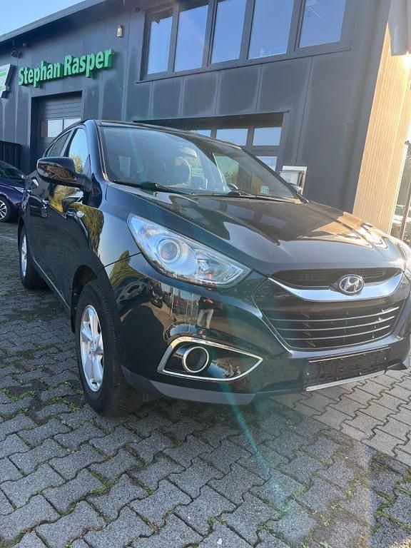 Schwarz Gebraucht 2012 Hyundai ix35 Comfort SUV | 7.650 € (Fairer Preis) - Bild 1/4