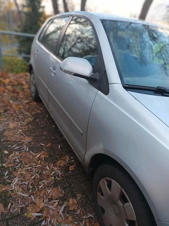 Silber Gebraucht 2006 VW Polo Limousine | 550 € (Superpreis) - Bild 1/4