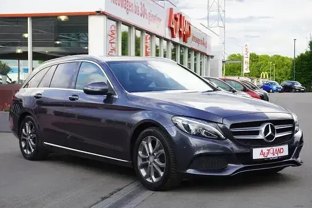 Gebraucht Mercedes C180 Avantgarde 156 PS (114 kW) 2016 Grau Kombi