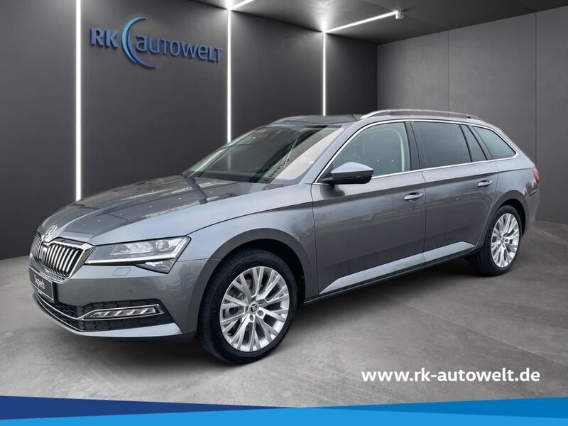Graphite grau metallic Gebraucht 2023 Skoda Superb Style Kombi | 47.980 € (Etwas zu teuer) - Bild 1/4