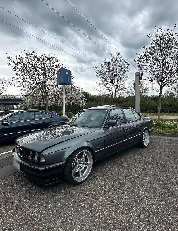 Brugt BMW 535 400 HK (294 kW) 1990 Grå Sedan
