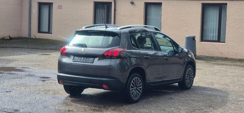 Gebraucht Peugeot 2008 Allure 110 PS (80 kW) 2017 Grau SUV