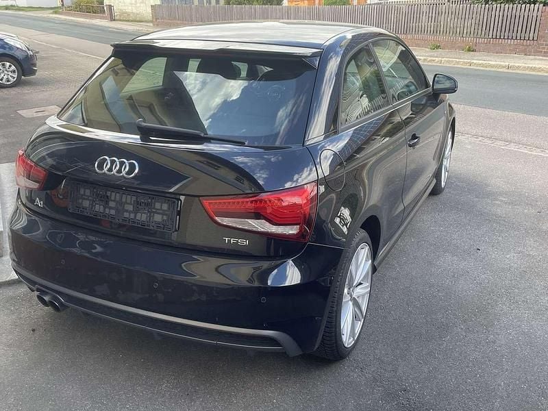 Second-hand Audi A1 Basis 125 CP (91 kW) 2016 Negru Hatchback