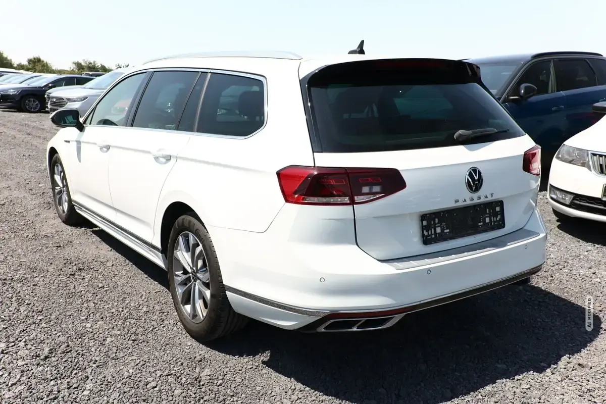 Gebraucht VW Passat Elegance 200 PS (147 kW) 2021 Weiß Kombi