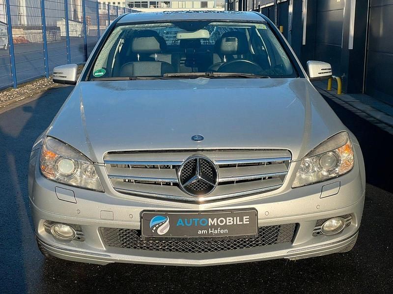 Gebraucht Mercedes C250 204 PS (150 kW) 2009 Silber Limousine