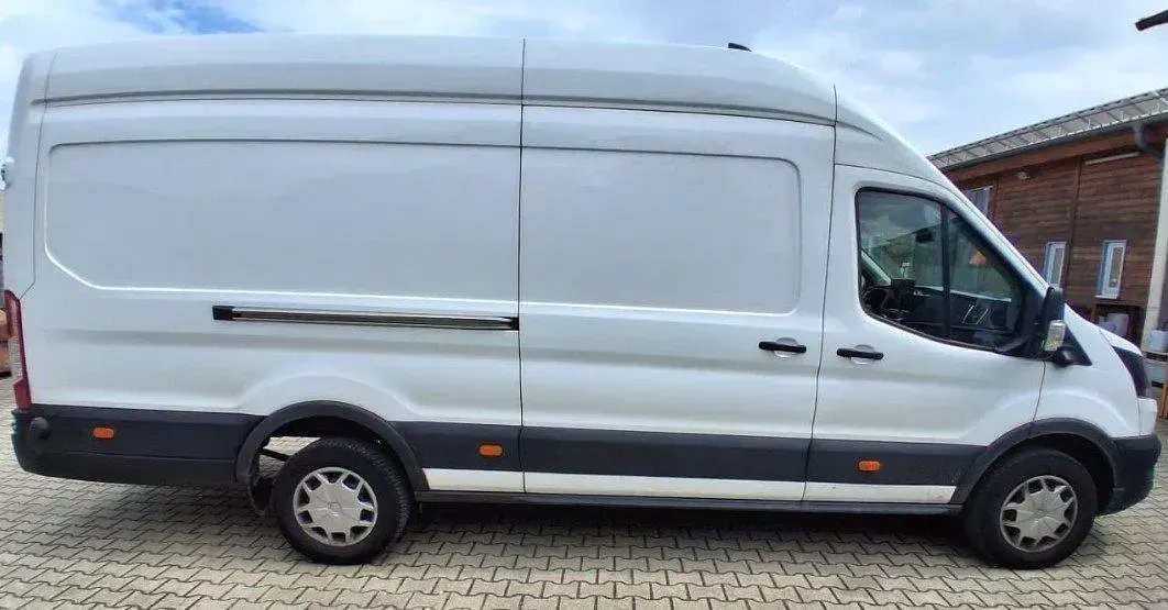 Gebraucht Ford Transit 131 PS (96 kW) 2024 Weiß Van / Kleinbus