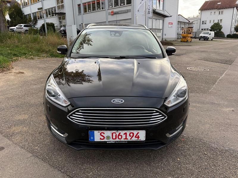 Schwarz Gebraucht 2015 Ford Focus Titanium Kombi | 4.499 € (Superpreis) - Bild 1/4
