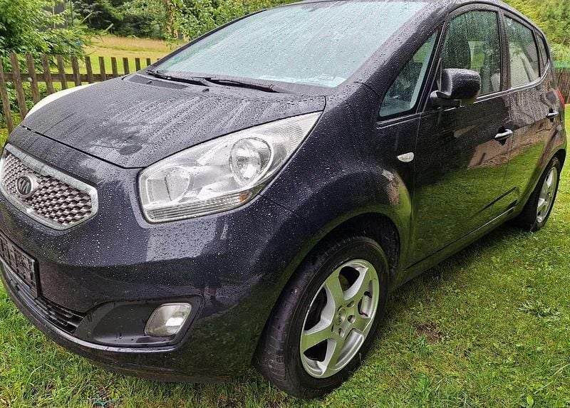 Schwarz Gebraucht 2011 Kia Venga Vision Kleinwagen | 2.900 € (Guter Preis) - Bild 1/4