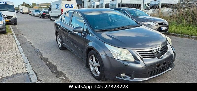 Gebraucht Toyota Avensis Basis 126 PS (92 kW) 2009 Grau Limousine
