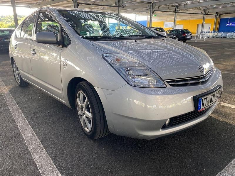 Gebraucht Toyota Prius 77 PS (56 kW) 2006 Grau Kleinwagen