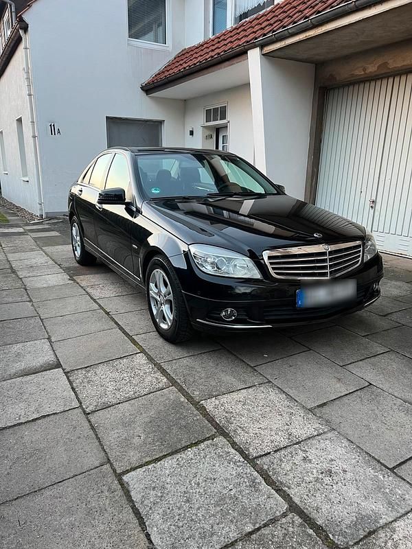 Gebraucht Mercedes C180 156 PS (114 kW) 2010 Schwarz Limousine