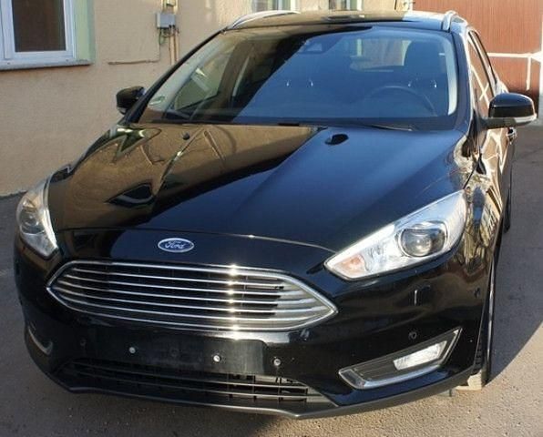Gebraucht Ford Focus Titanium 125 PS (91 kW) 2015 Schwarz Kombi