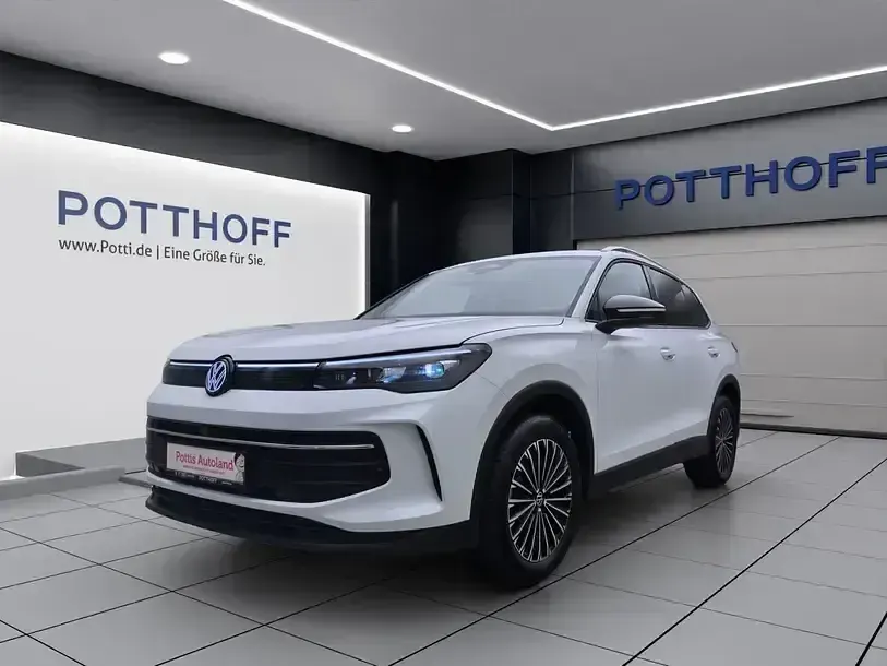 Gebraucht VW Tiguan Goal 150 PS (110 kW) 2025 Pure white SUV