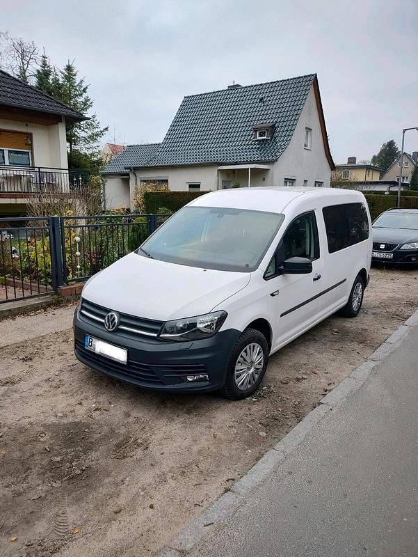 Weiß Gebraucht 2016 VW Caddy Van / Kleinbus | 9.950 € (Fairer Preis) - Bild 1/4