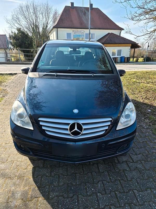 Gebraucht Mercedes B180 109 PS (80 kW) 2007 Blau Van / Kleinbus