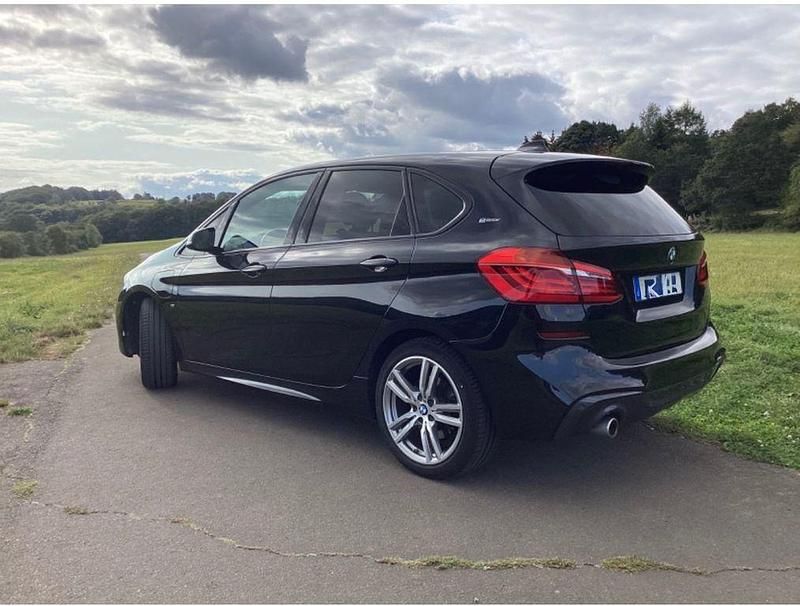 Gebraucht BMW 225 Active Tourer iPerformance 224 PS (164 kW) 2018 Schwarz Van / Kleinbus