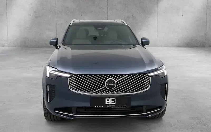 Neu Volvo XC90 Plus 455 PS (334 kW) 2026 Blau SUV