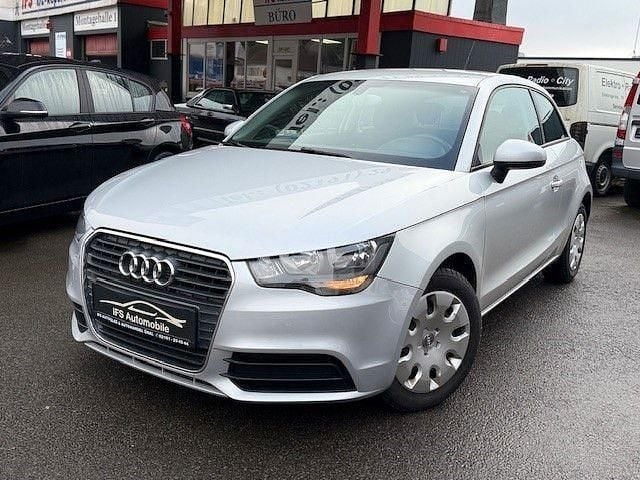 Gebraucht Audi A1 Attraction 122 PS (89 kW) 2012 Silber Kleinwagen