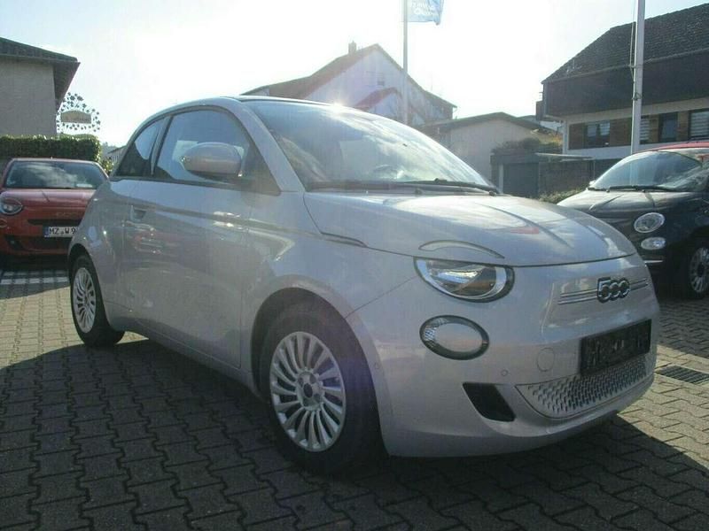 Neu Fiat 500e 69 kW (95 PS) 2025 Himmelblau Cabrio