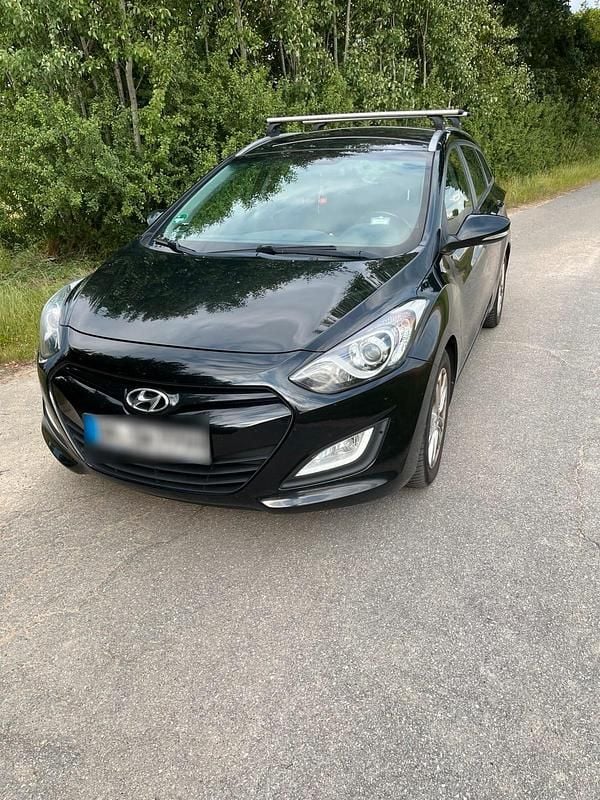 Gebraucht Hyundai i30 110 PS (80 kW) 2014 Schwarz Kombi