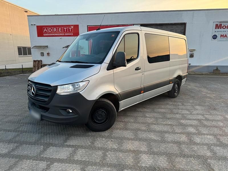 Gebraucht Mercedes Sprinter 163 PS (119 kW) 2018 Silber Van