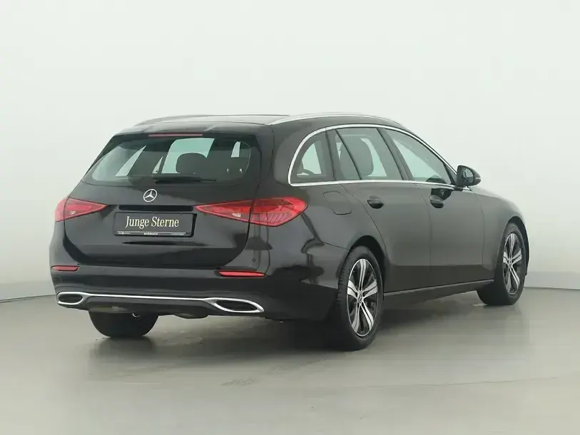 Gebraucht Mercedes C200 Advanced Plus 204 PS (150 kW) 2024 Metalliclack obsidianschwarz metallic Kombi