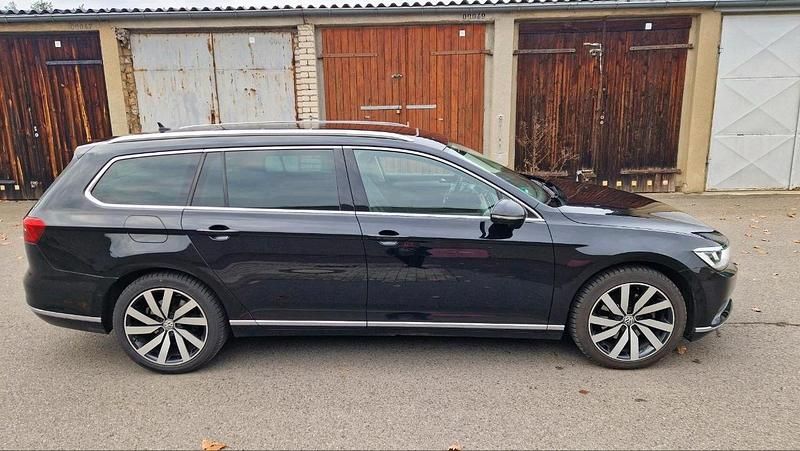 Gebraucht VW Passat Highline 150 PS (110 kW) 2018 Schwarz Kombi