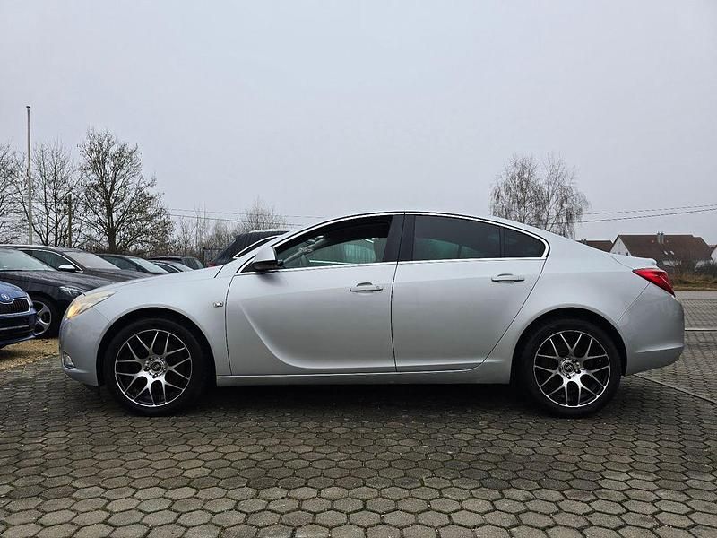 Gebraucht Opel Insignia Edition 194 PS (142 kW) 2013 Silber Limousine
