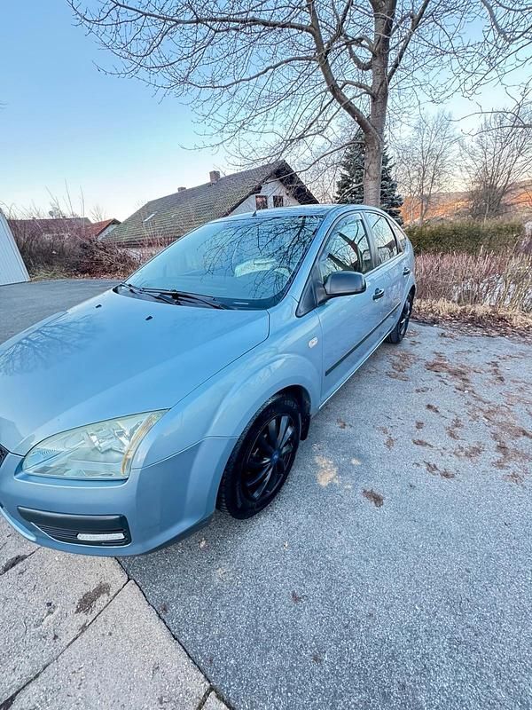 Gebraucht Ford Focus 101 PS (74 kW) 2005 Silber Kombi