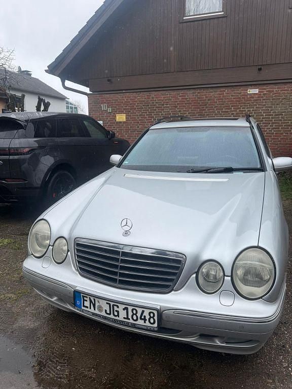 Gebraucht Mercedes E320 Avantgarde 224 PS (164 kW) 2001 Grau Limousine