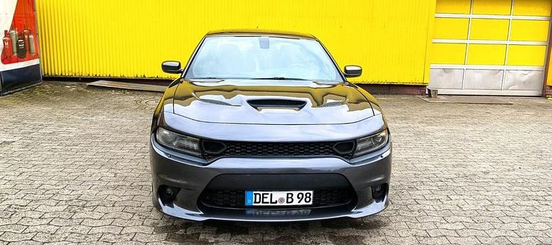 Grau Gebraucht 2018 Dodge Charger Limousine | 39.900 € - Bild 1/4