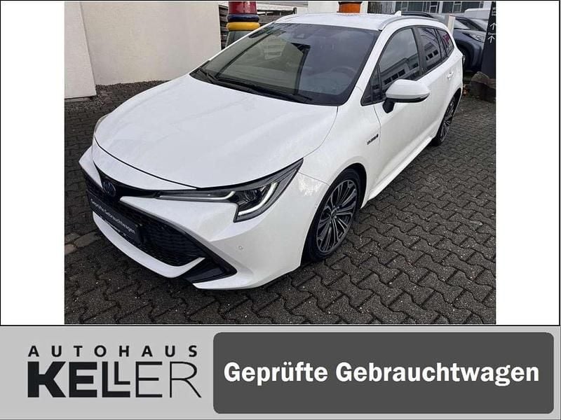 Schneeweiß Gebraucht 2021 Toyota Corolla Team Kombi | 19.440 € (Guter Preis) - Bild 1/4