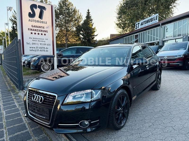 Schwarz Gebraucht 2011 Audi A3 Sportback Ambition Limousine | 9.900 € (Etwas zu teuer) - Bild 1/4