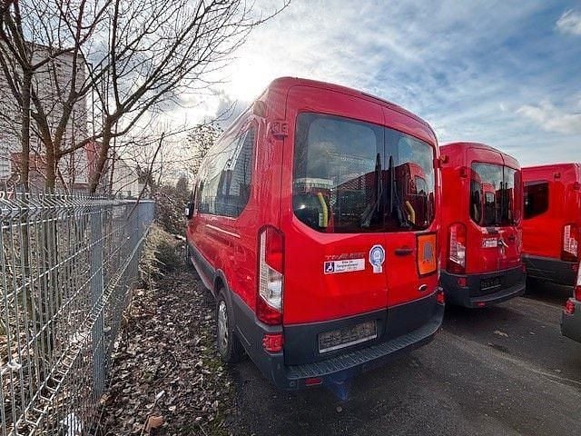 Gebraucht Ford Transit Trend 105 PS (77 kW) 2018 Rot Kombi