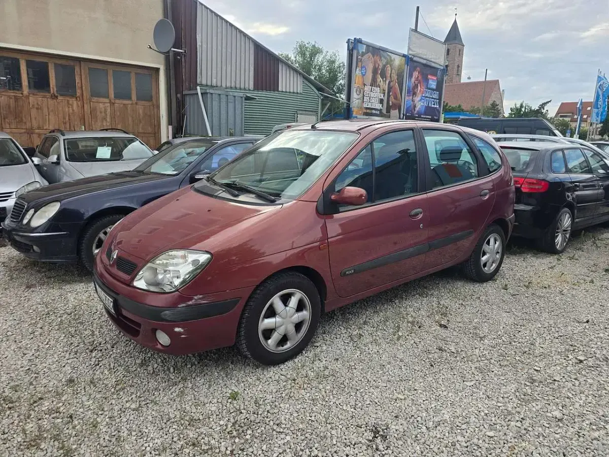 Gebraucht Renault Scénic 107 PS (78 kW) 2002 Rot Van / Kleinbus