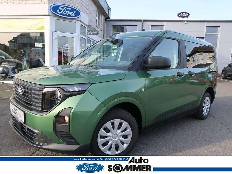 Bursting green Gebraucht 2024 Ford Tourneo Courier Trend Van / Kleinbus | 23.140 € (Guter Preis) - Bild 1/4