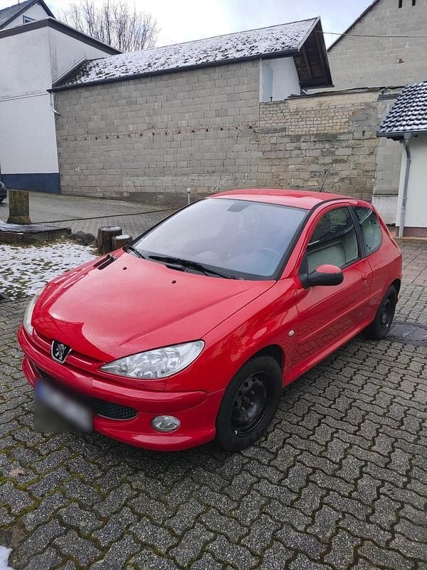 Gebraucht Peugeot 206 110 PS (80 kW) 2003 Rot Kleinwagen