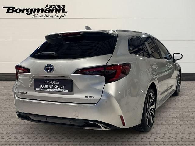 Nowe Toyota Corolla 178 KM (130 kW) 2025 Srebrny Kombi