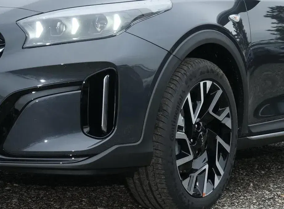 Neu Kia XCeed Comfort 150 PS (110 kW) 2026 Schwarz SUV