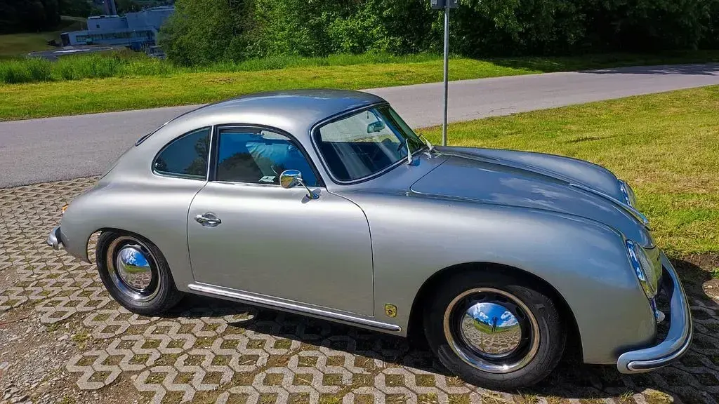 Używany Porsche 356 101 KM (74 kW) 1978 Srebrny Coupe