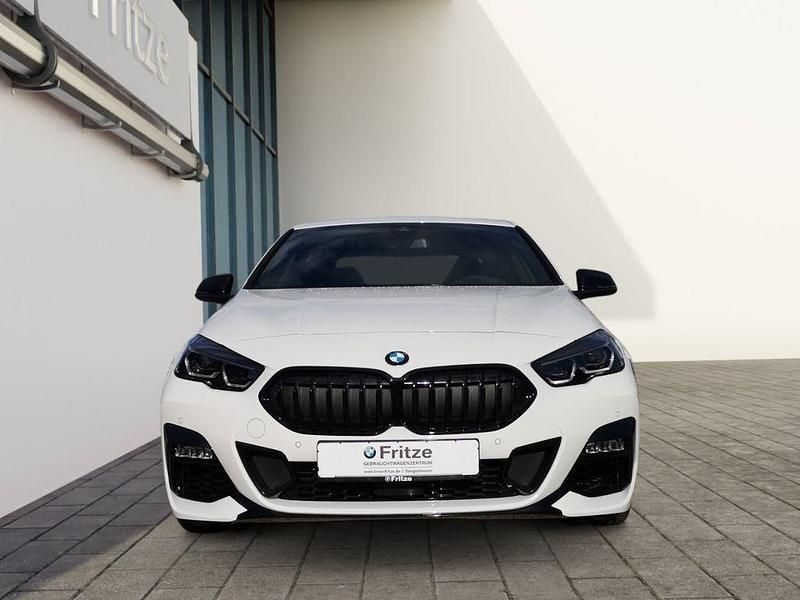 Gebraucht BMW 220 Performance 178 PS (130 kW) 2024 Weiß Coupé