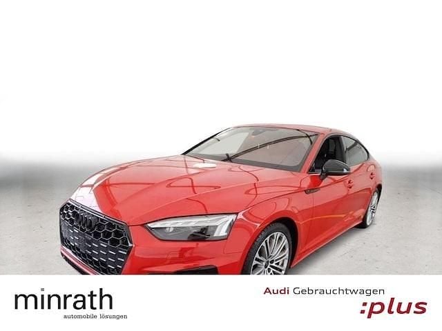 Progressivrot metallic Gebraucht 2025 Audi A5 Sportback Business Kleinwagen | 45.620 € (Fairer Preis) - Bild 1/4