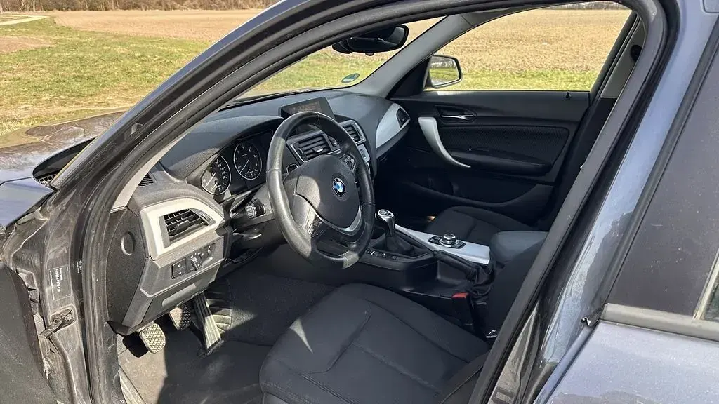 Gebraucht BMW 116 Advantage 116 PS (85 kW) 2016 Grau Kleinwagen