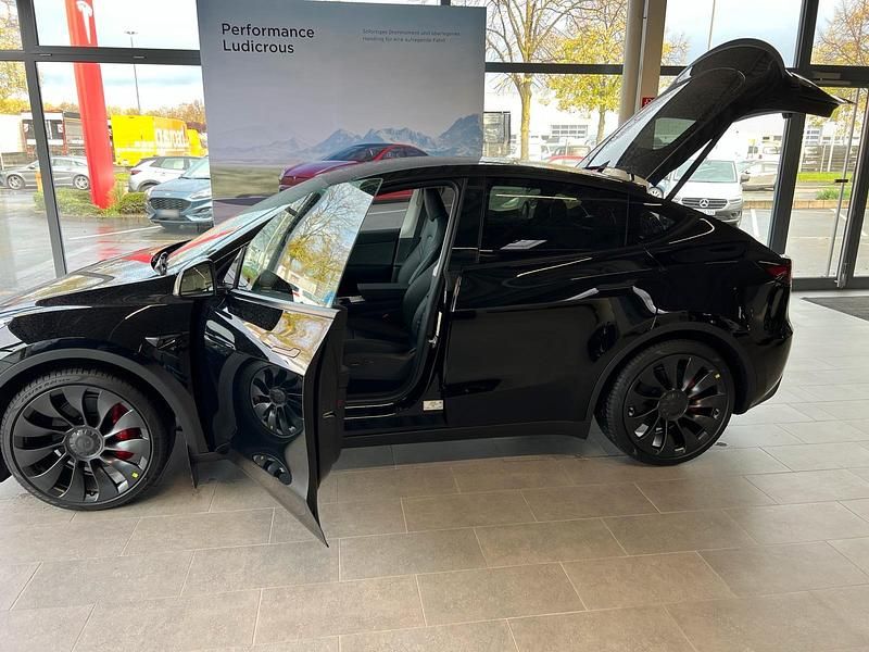 Gebraucht Tesla Model Y Performance 392 kW (534 PS) 2022 Schwarz SUV