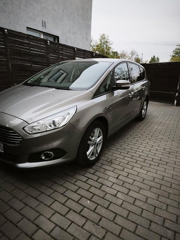 Second-hand Ford S-MAX Trend 165 CP (121 kW) 2016 Gri Monovolum