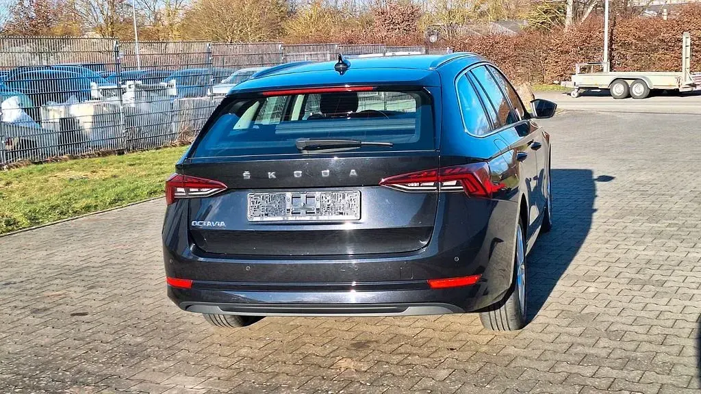 Gebraucht Skoda Octavia Style 150 PS (110 kW) 2021 Schwarz Kombi