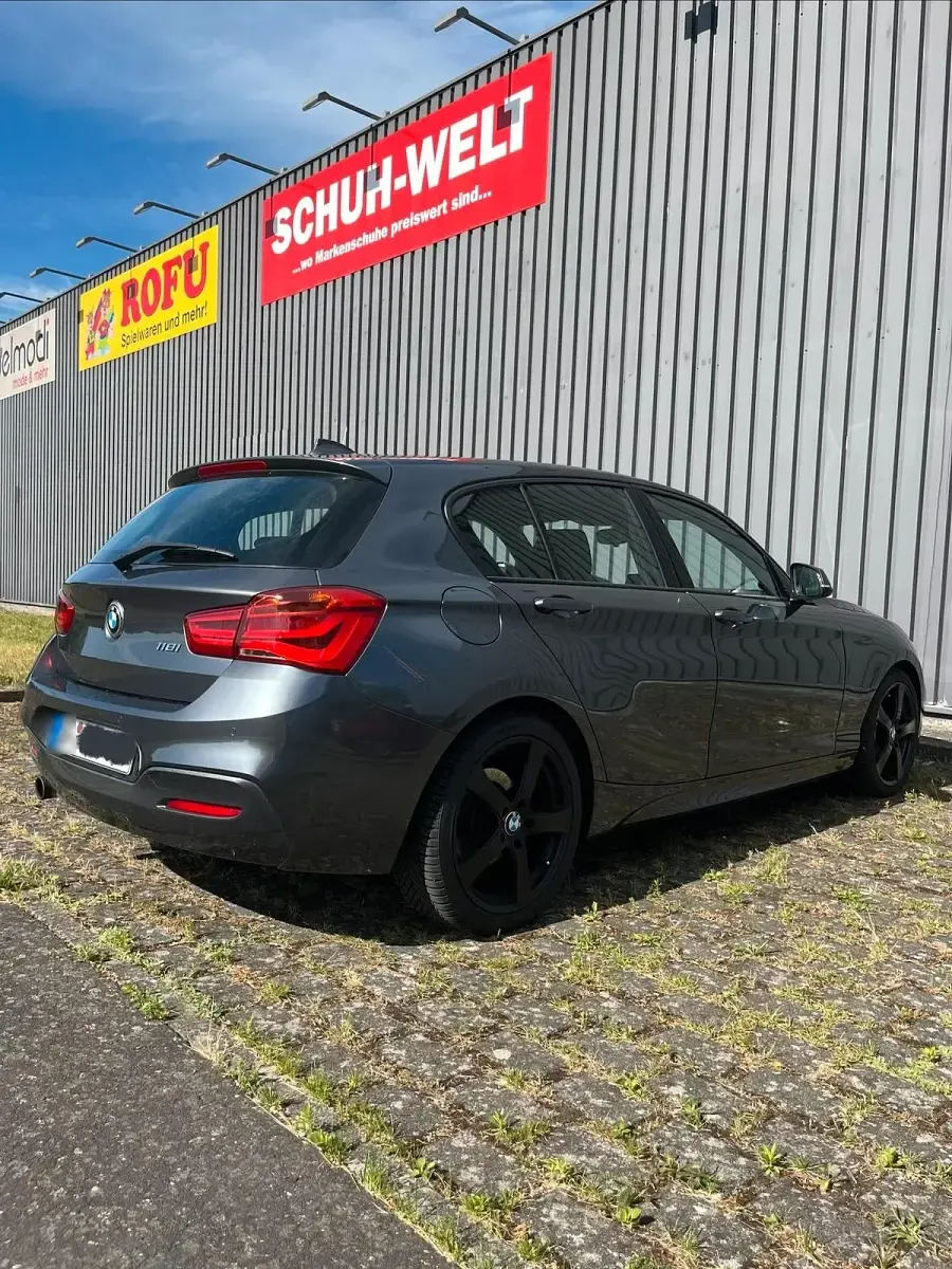 Gebraucht BMW 118 M Sport 140 PS (102 kW) 2015 Grau Kleinwagen